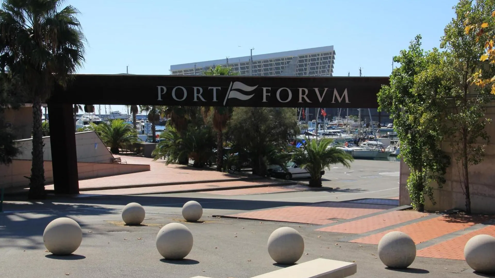 Vimaro Boat Hotel Barcelona Botel